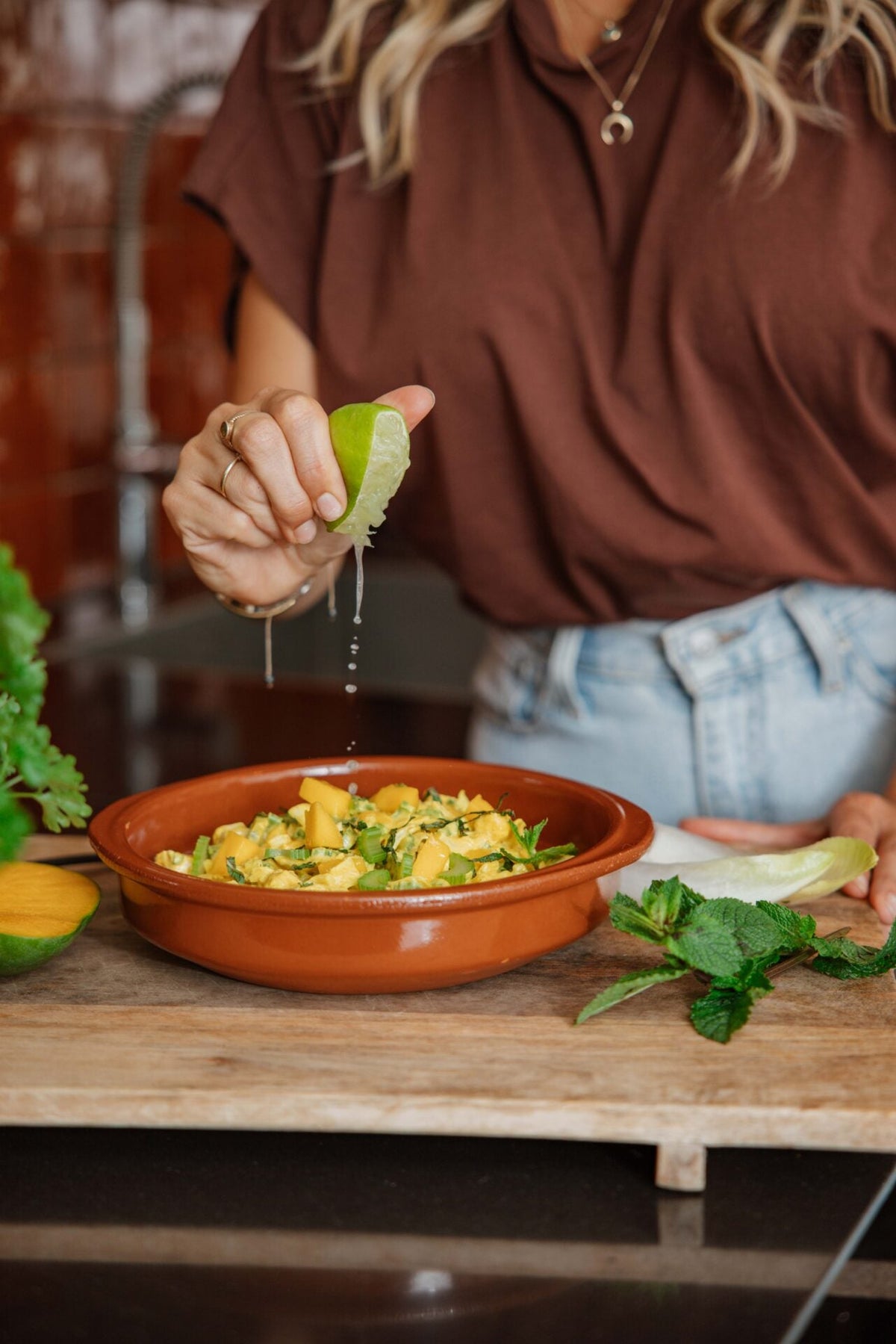 Kalkoen mango witlof salade.